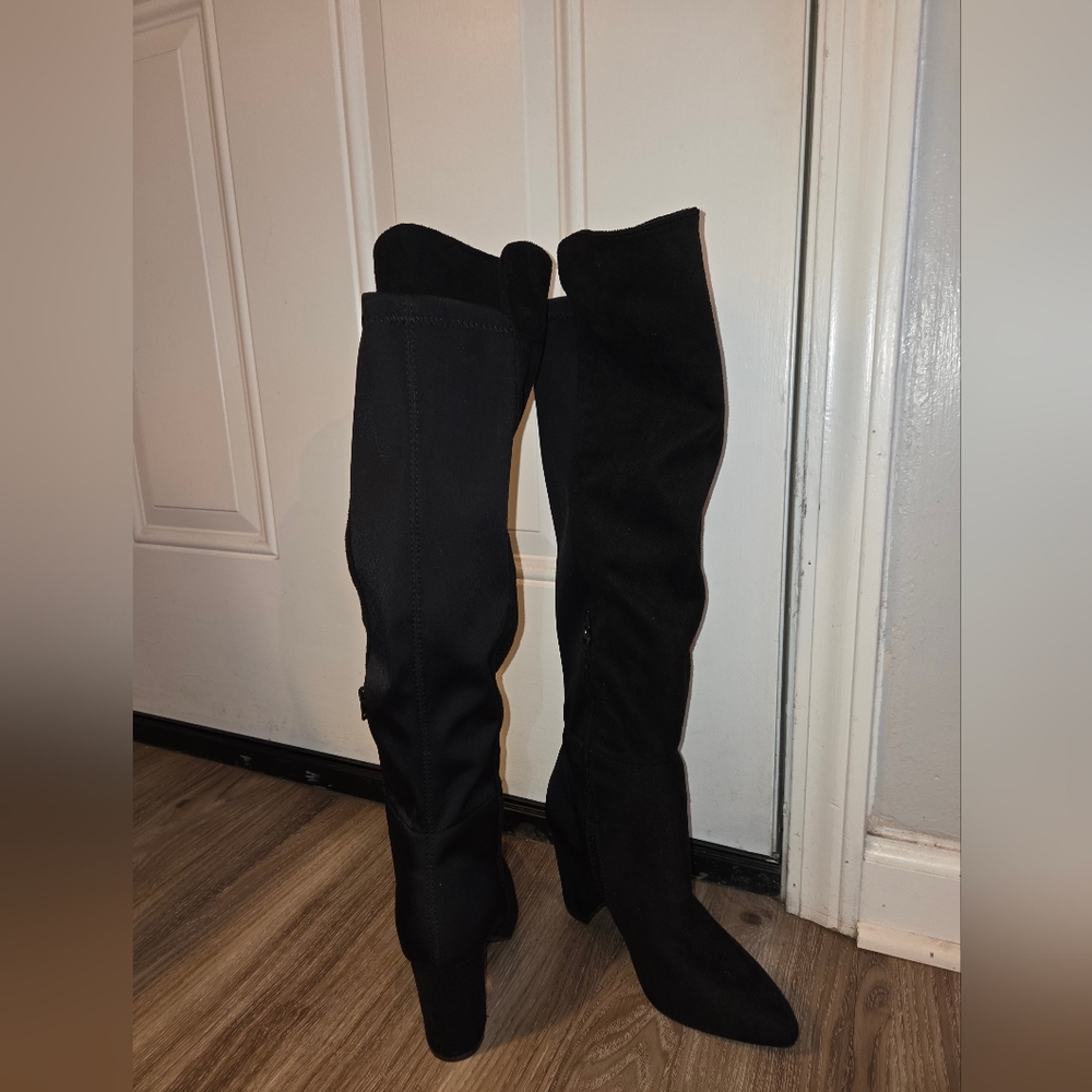 Elegant Black Knee-High Women's Boots